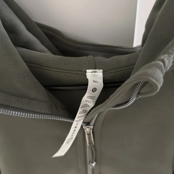 Lululemon Scuba Quarter Zip - Picture 3 of 5